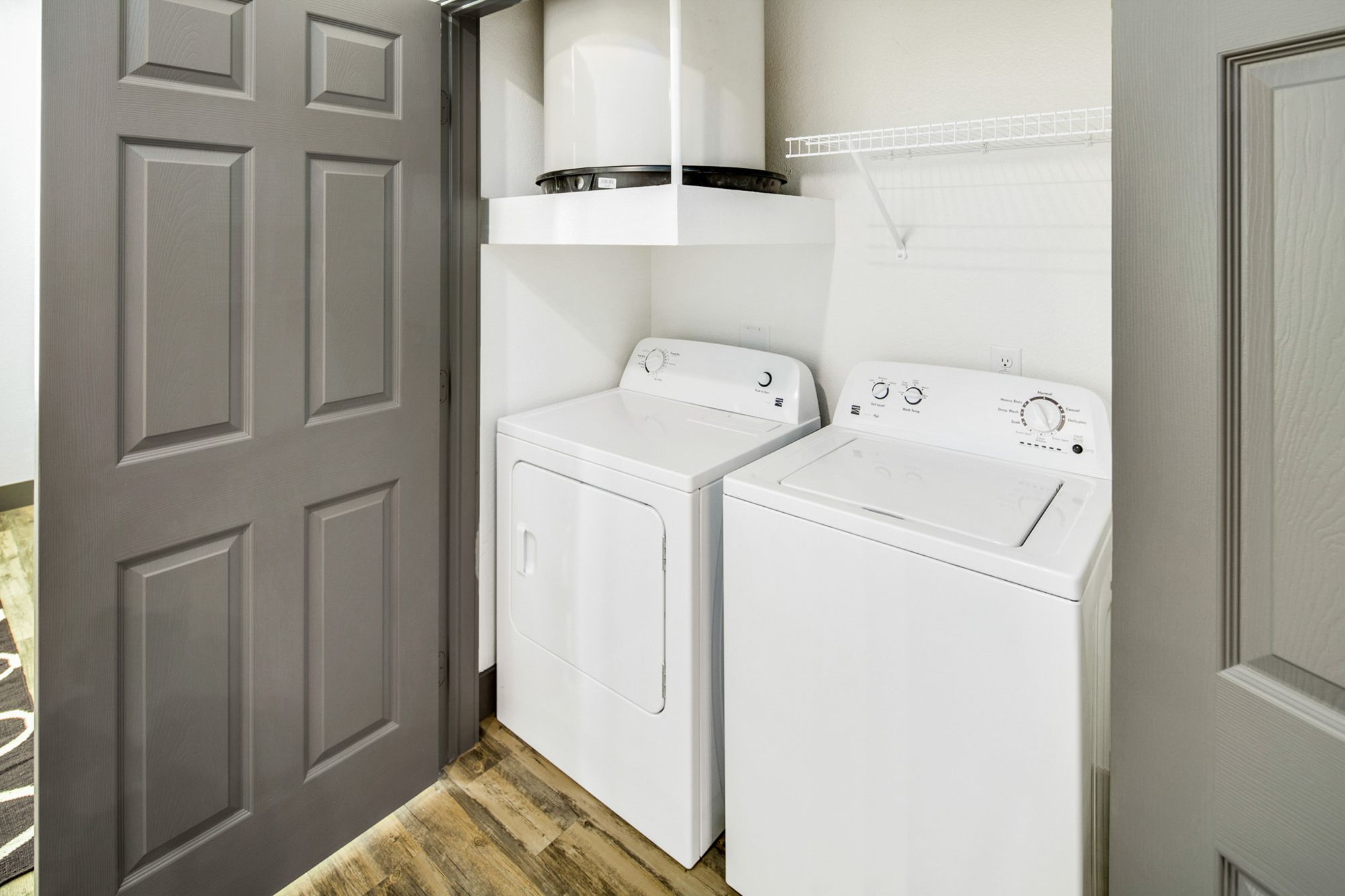 holleman crossing apartments near texas am university full size washer and dryer
