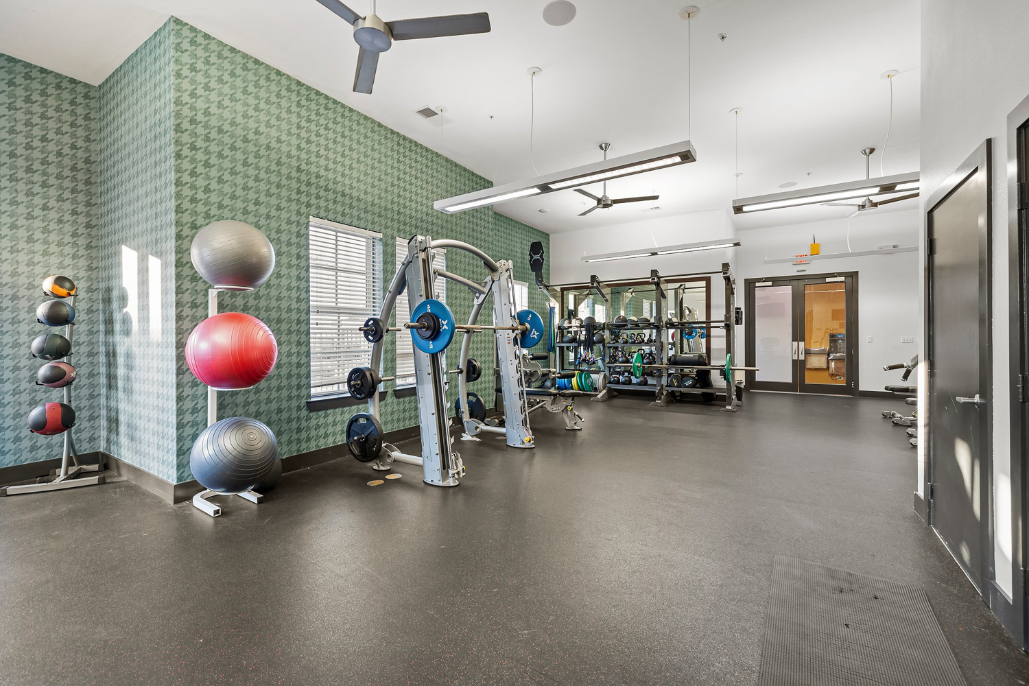 holleman crossing apartments near texas am fitness center