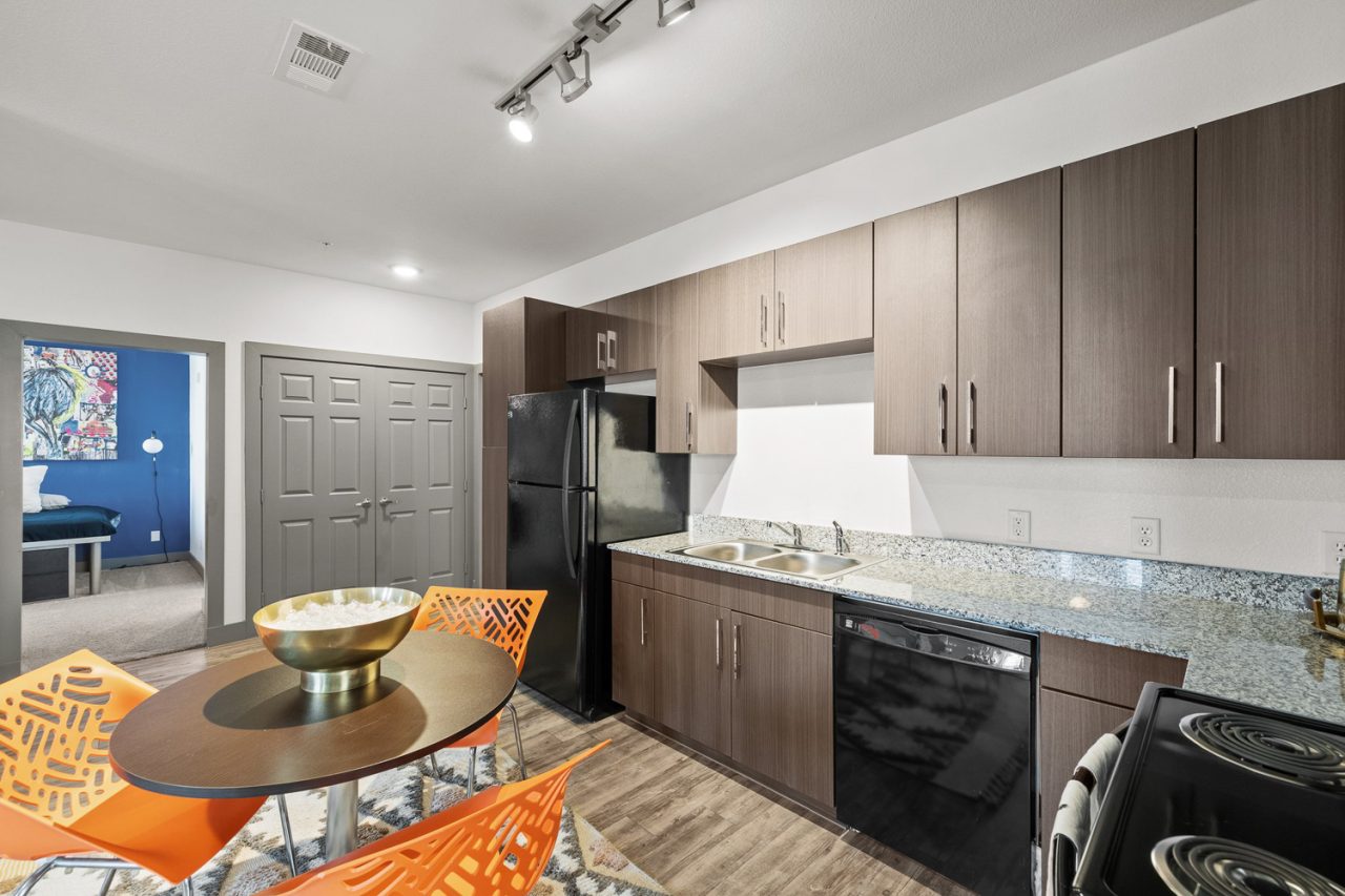 holleman crossing apartments near texas am kitchen granite countertops