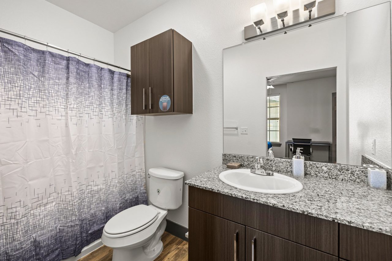 holleman crossing apartments near texas am private bathroom