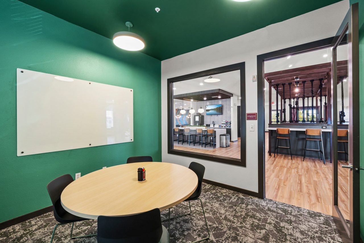 holleman crossing apartments near texas am private study room