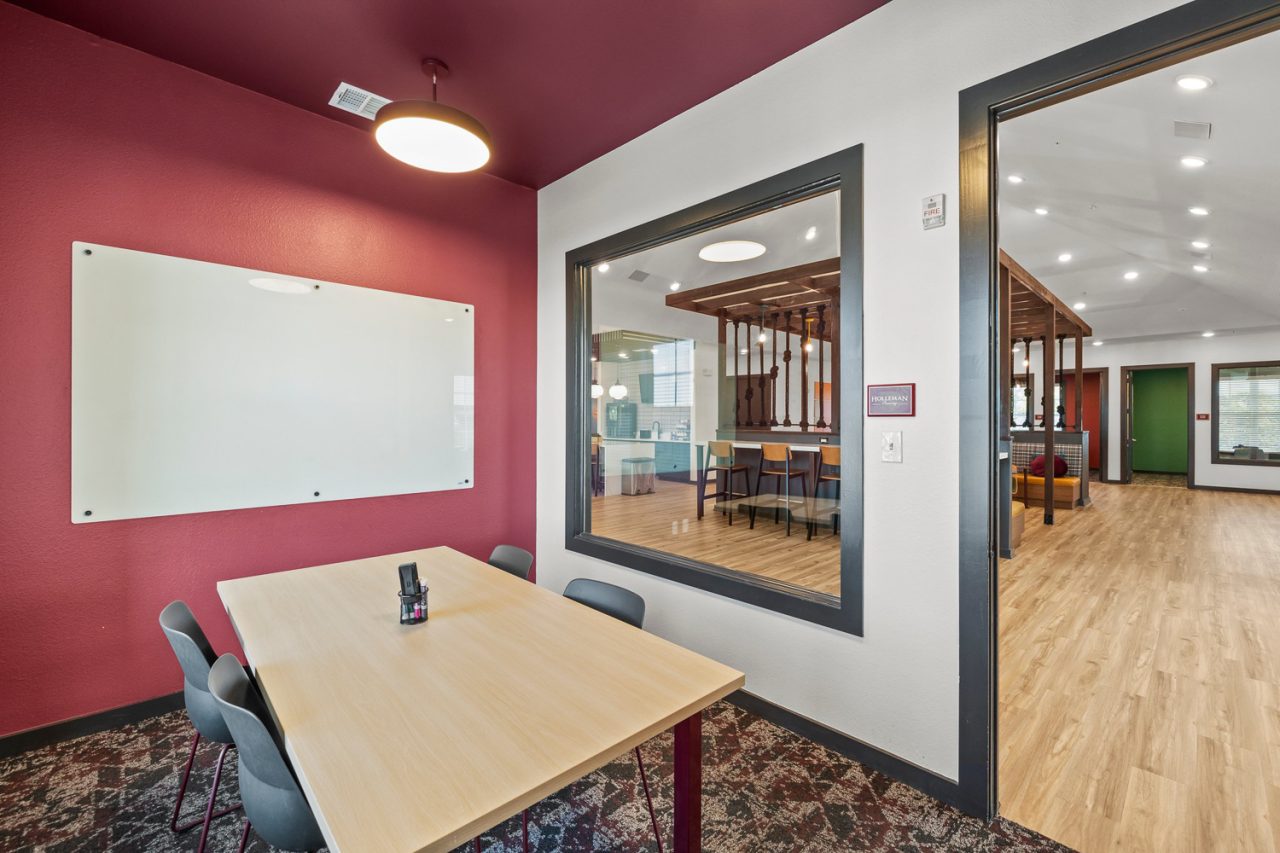 holleman crossing apartments near texas am private study room white board