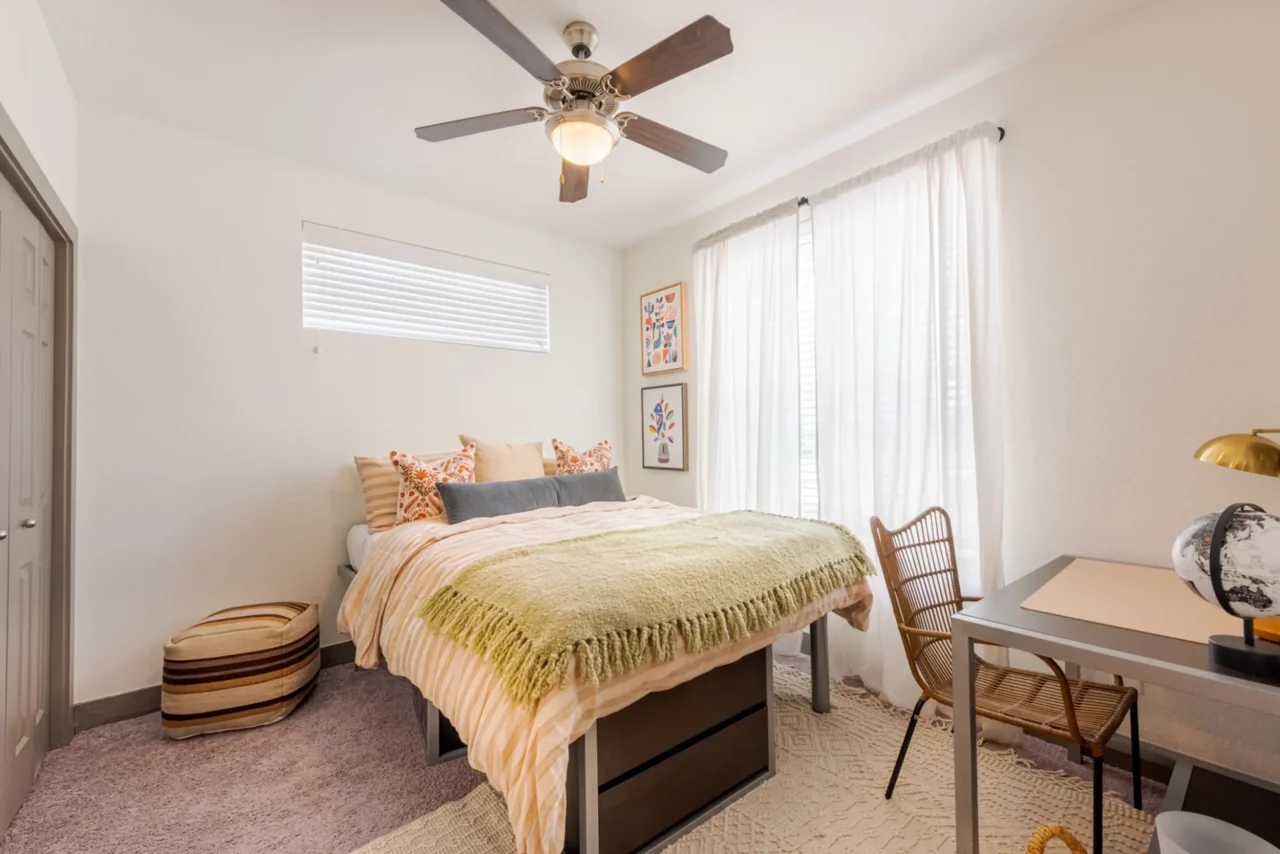 private fully furnished bedroom holleman crossing apartments near texas am